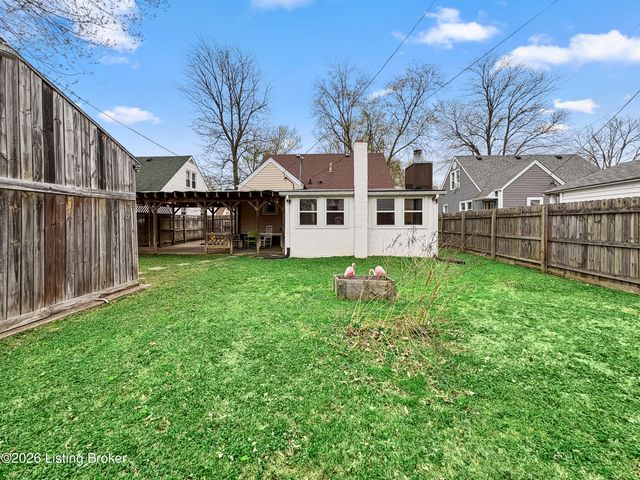 226 Kenoak Dr, Louisville, KY 40214