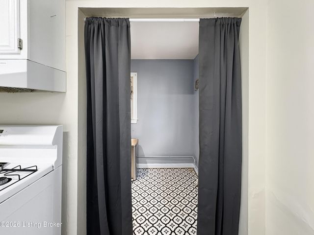 226 Kenoak Dr, Louisville, KY 40214