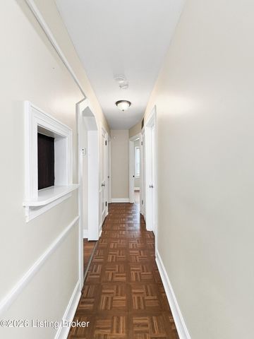 226 Kenoak Dr, Louisville, KY 40214