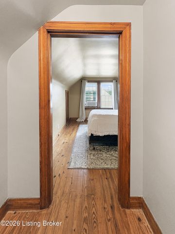 226 Kenoak Dr, Louisville, KY 40214