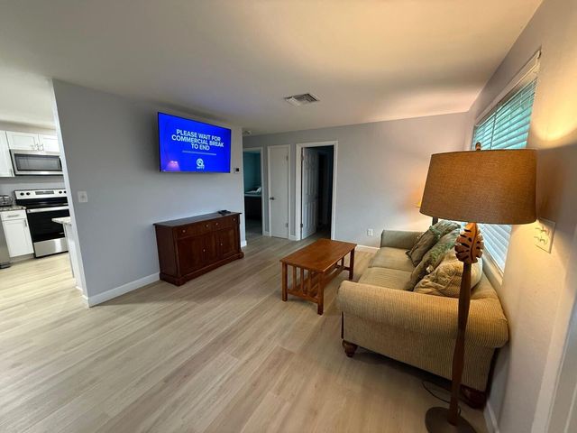 9015 Twig Road, Wellington, FL 33467