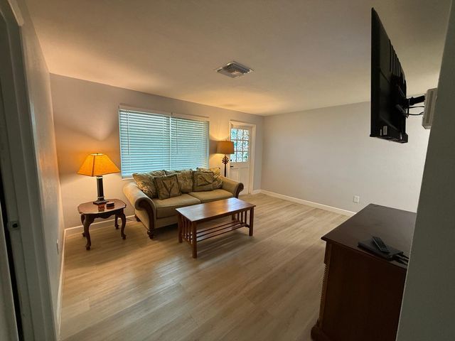 9015 Twig Road, Wellington, FL 33467