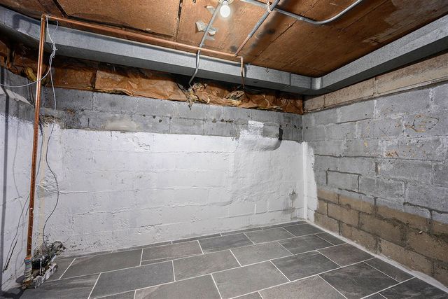 926 Washburn Avenue, Kalamazoo, MI 49048