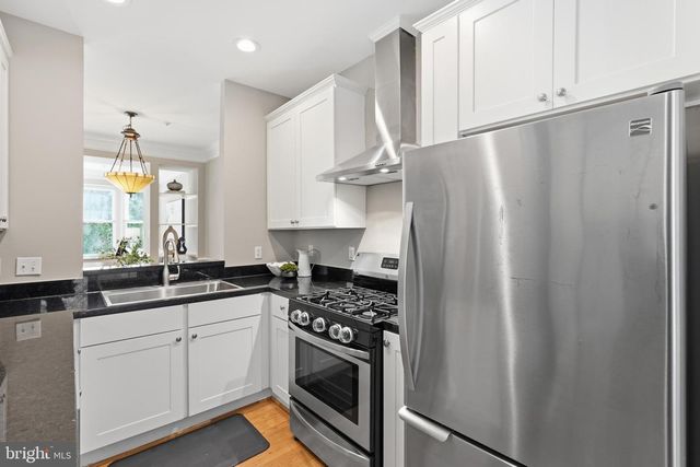 3298 MOUNT VERNON AVE, Alexandria, VA 22305
