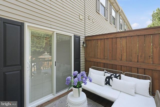 3298 MOUNT VERNON AVE, Alexandria, VA 22305
