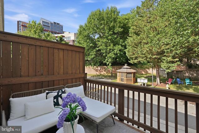3298 MOUNT VERNON AVE, Alexandria, VA 22305