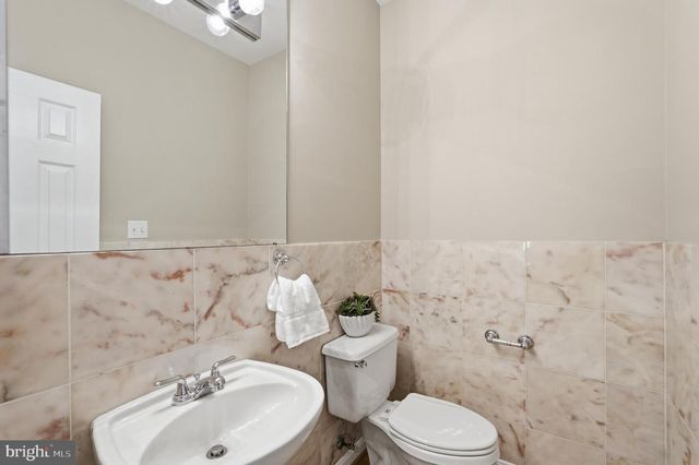 3298 MOUNT VERNON AVE, Alexandria, VA 22305
