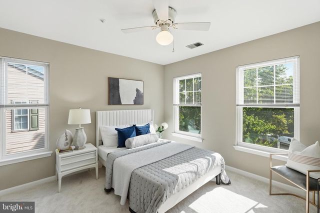 3298 MOUNT VERNON AVE, Alexandria, VA 22305