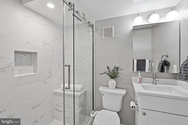 3298 MOUNT VERNON AVE, Alexandria, VA 22305