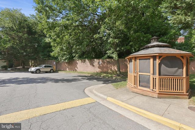 3298 MOUNT VERNON AVE, Alexandria, VA 22305