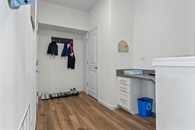 3211 Semple Way, Mundelein, IL 60060