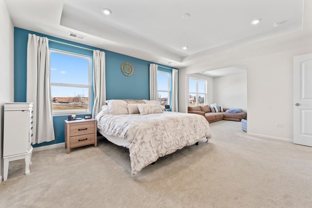 3211 Semple Way, Mundelein, IL 60060