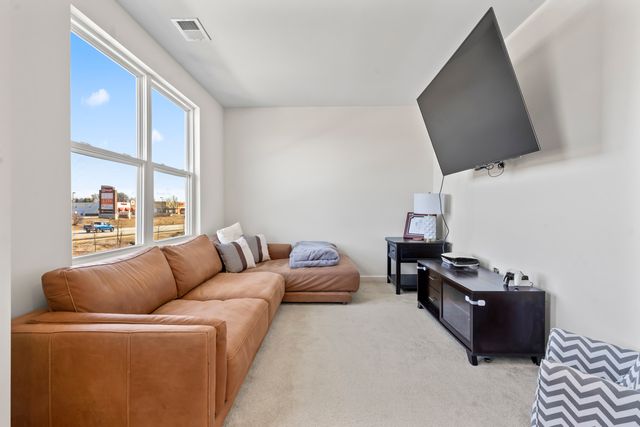 3211 Semple Way, Mundelein, IL 60060