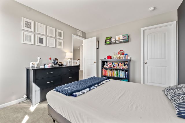 3211 Semple Way, Mundelein, IL 60060