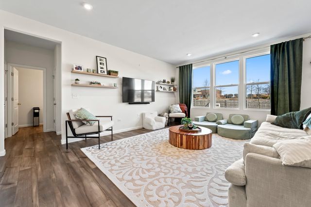 3211 Semple Way, Mundelein, IL 60060