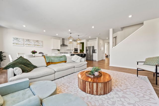 3211 Semple Way, Mundelein, IL 60060