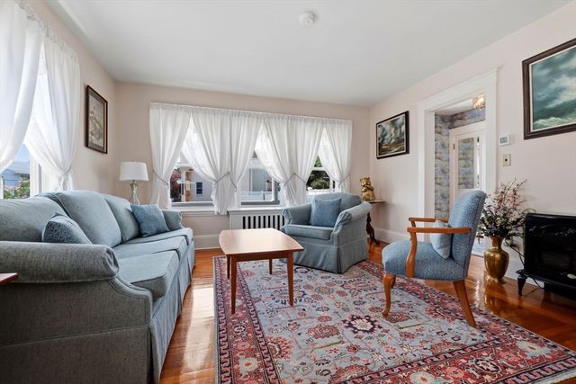 37 Bridge Street, Beverly, MA 01915