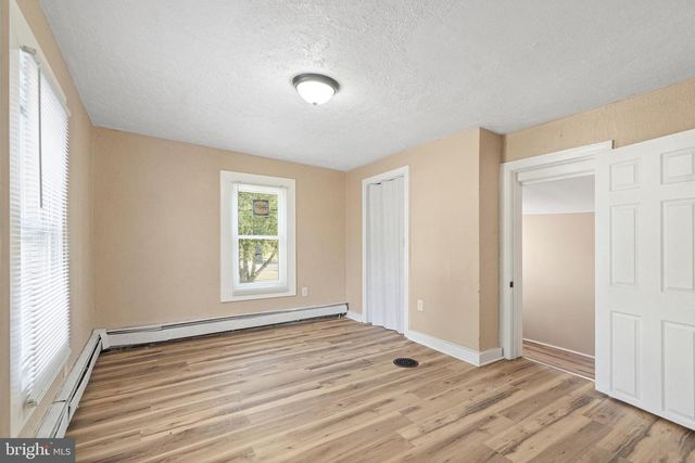 50 PINE ST, Beverly, NJ 08010