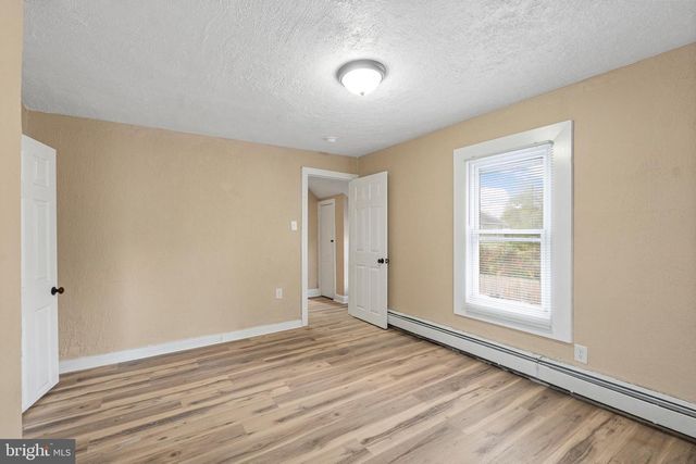 50 PINE ST, Beverly, NJ 08010