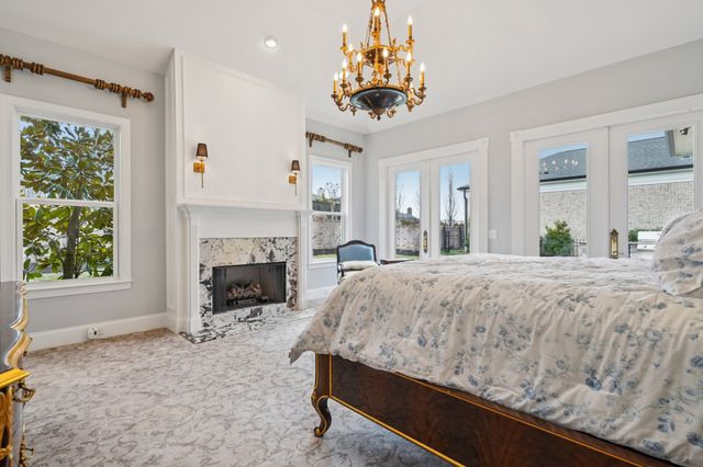 813 Stonewater Blvd, Franklin, TN 37064