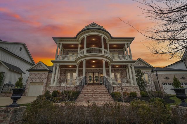 813 Stonewater Blvd, Franklin, TN 37064