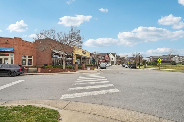 813 Stonewater Blvd, Franklin, TN 37064