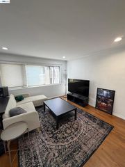 1015 N Kings Rd 309, West Hollywood, CA 90069