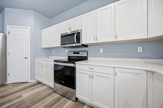 3429 18th Street S, Moorhead, MN 56560