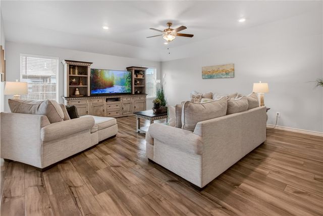 2702 Martell St, Corpus Christi, TX 78415