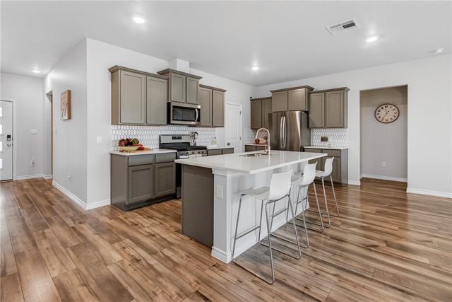 2702 Martell St, Corpus Christi, TX 78415