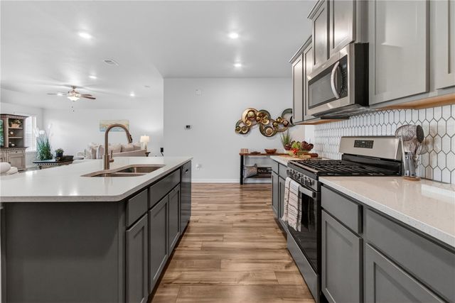 2702 Martell St, Corpus Christi, TX 78415