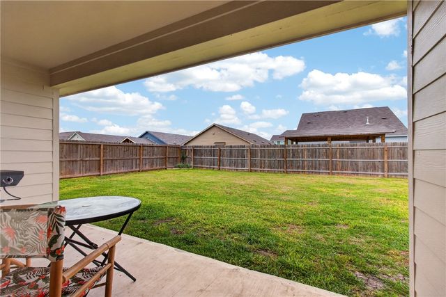 2702 Martell St, Corpus Christi, TX 78415