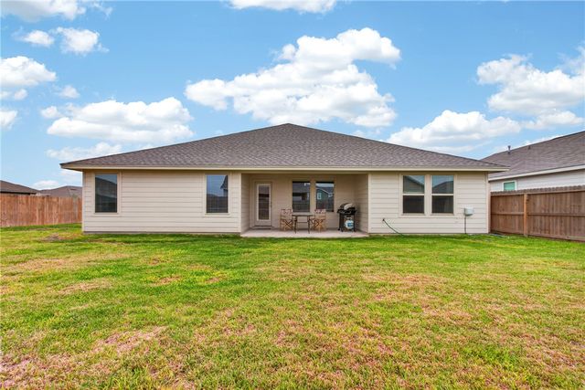 2702 Martell St, Corpus Christi, TX 78415