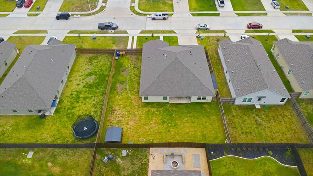 2702 Martell St, Corpus Christi, TX 78415