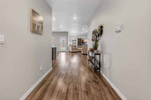 2702 Martell St, Corpus Christi, TX 78415