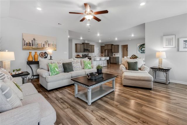 2702 Martell St, Corpus Christi, TX 78415