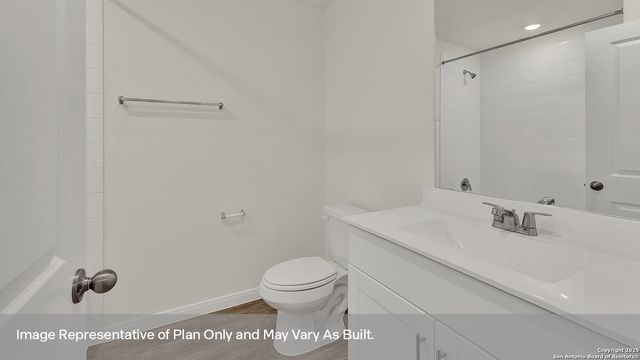 300 YELLOWSTONE DRIVE, Kyle, TX 78640