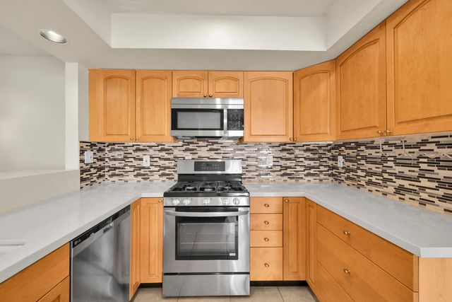 1484 Versailles Drive, Palm Springs, CA 92264