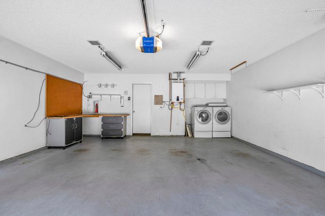 1484 Versailles Drive, Palm Springs, CA 92264