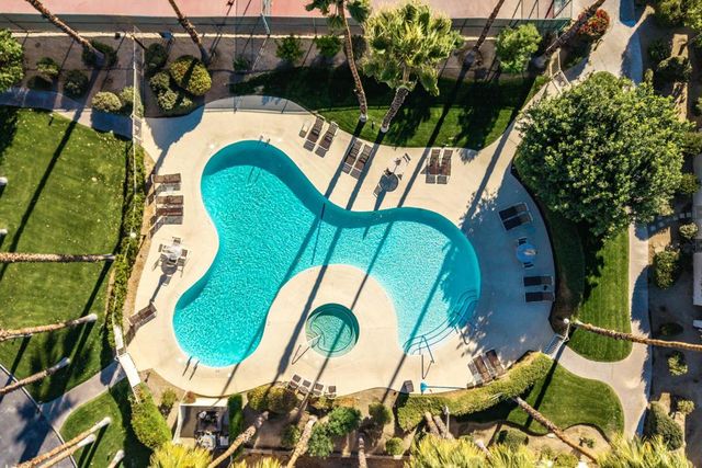 1484 Versailles Drive, Palm Springs, CA 92264