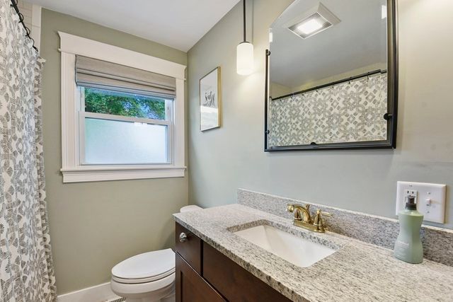 71 Causeway St, Hudson, MA 01749