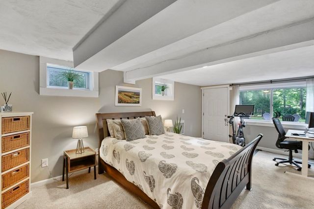 71 Causeway St, Hudson, MA 01749