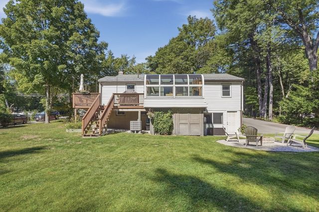 71 Causeway St, Hudson, MA 01749