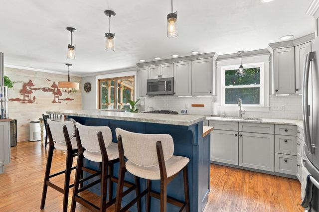 71 Causeway St, Hudson, MA 01749