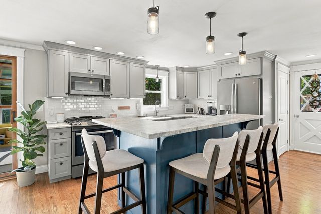 71 Causeway St, Hudson, MA 01749