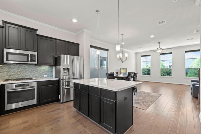 10822 Brittmoore Oaks Place, Houston, TX 77043