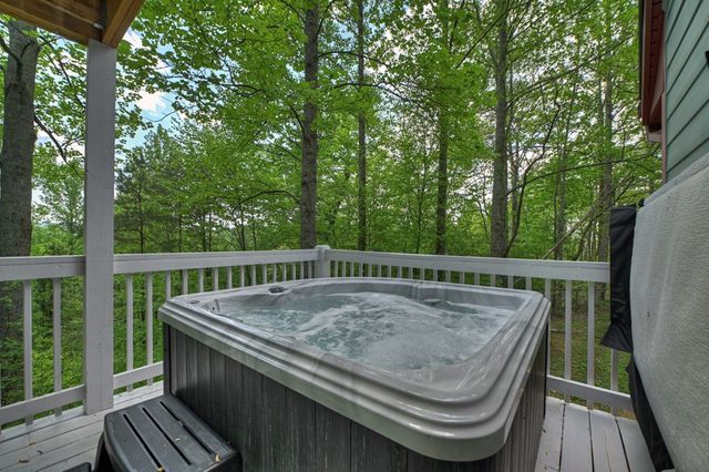 134 Mountain Hideaway Lane, Blue Ridge, GA 30513