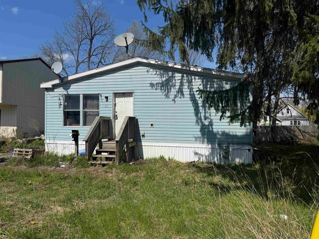 35 Grove Street, Essex Junction, VT 05452