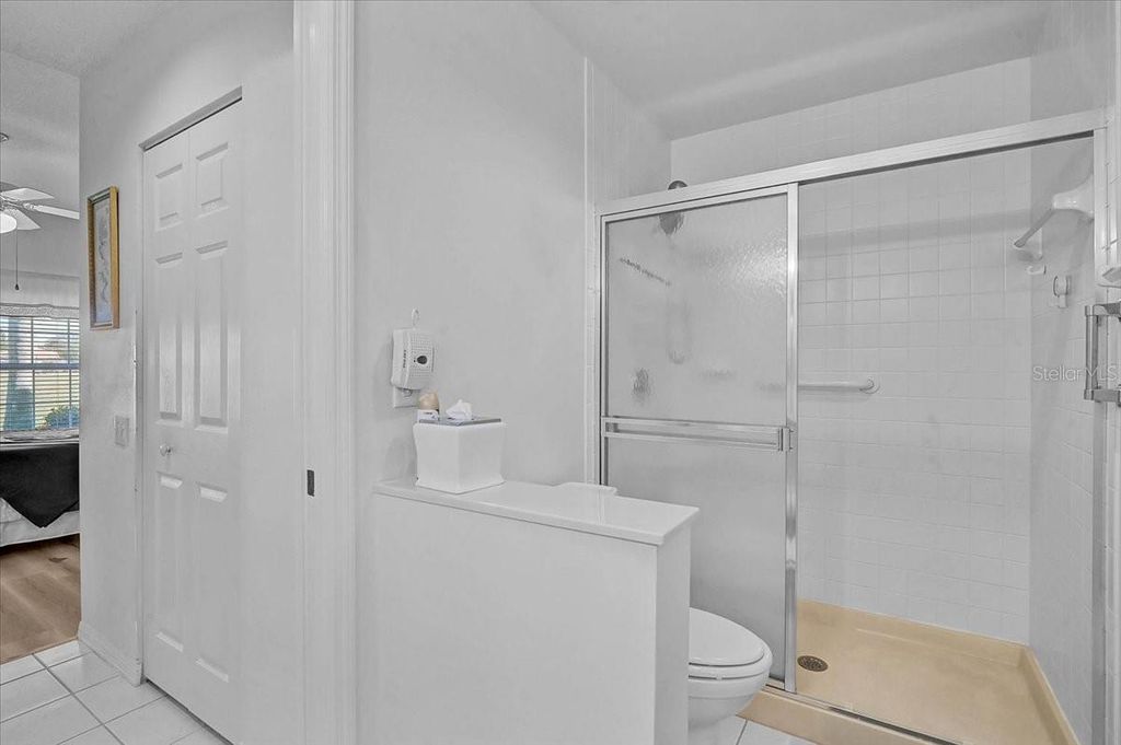 Image 14 of property listing at 4706 SAND TRAP STREET CIRCLE E 101, Bradenton, FL 34203