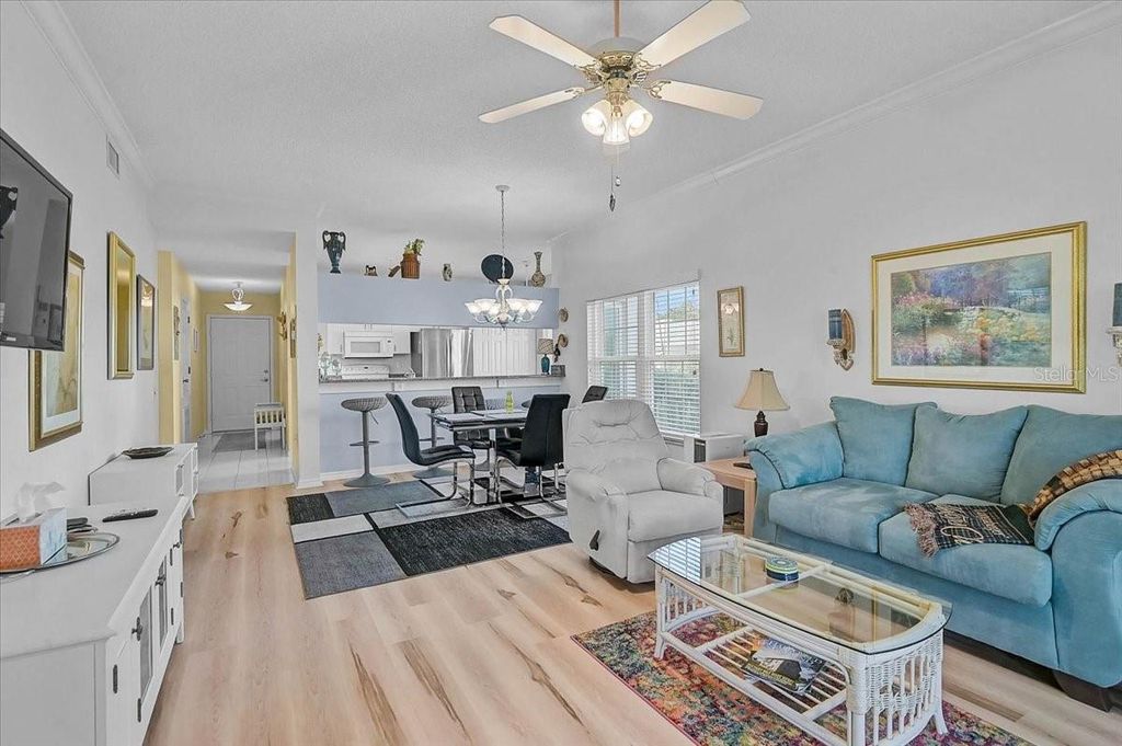 Image 25 of property listing at 4706 SAND TRAP STREET CIRCLE E 101, Bradenton, FL 34203